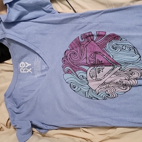 Roxy Women's T-shirt - Picture 1 of 3